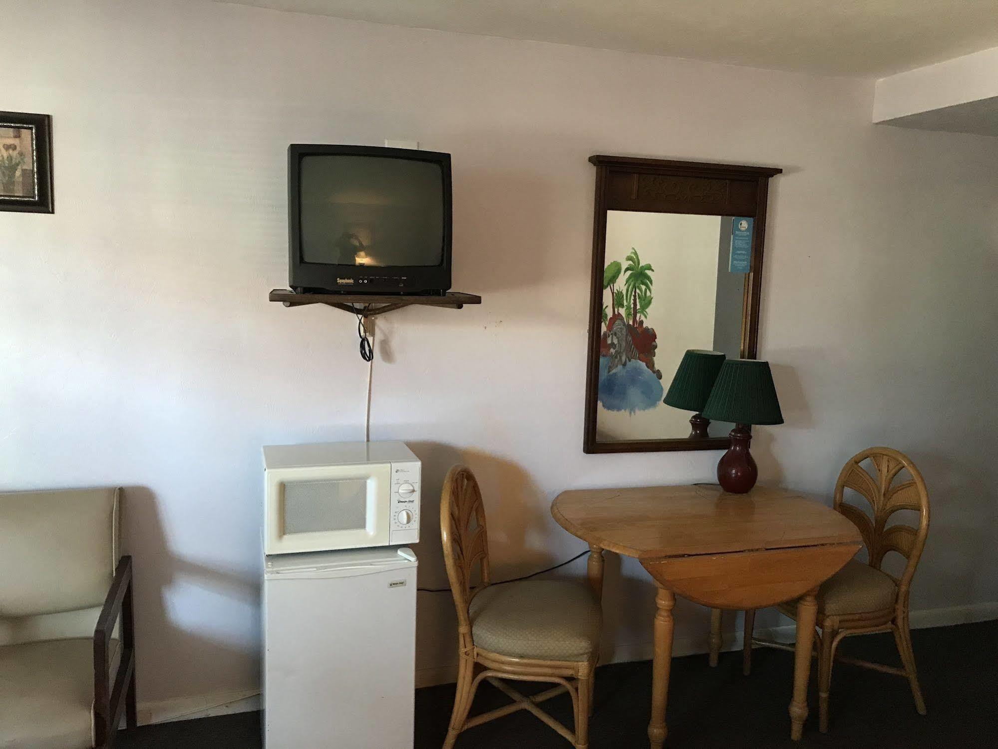 Cedar Inn Сидър Кий Екстериор снимка