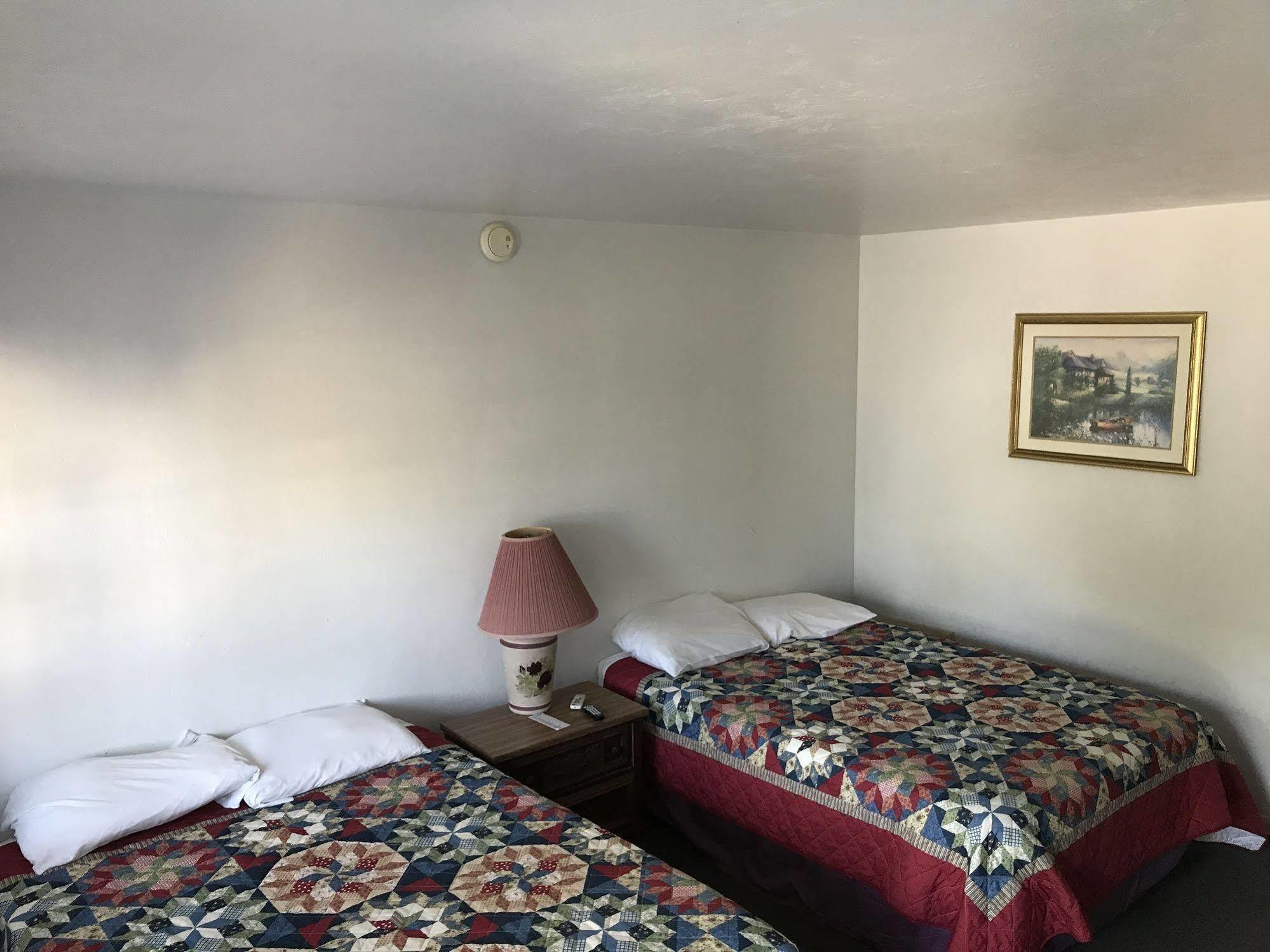 Cedar Inn Сидър Кий Екстериор снимка